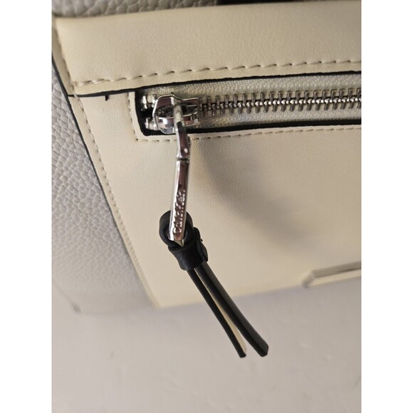 Calvin Klein Women's Hadley Tote Bag 2 in 1 Vegan Leather 5 Pockets Black/White - Picture 8 of 11
